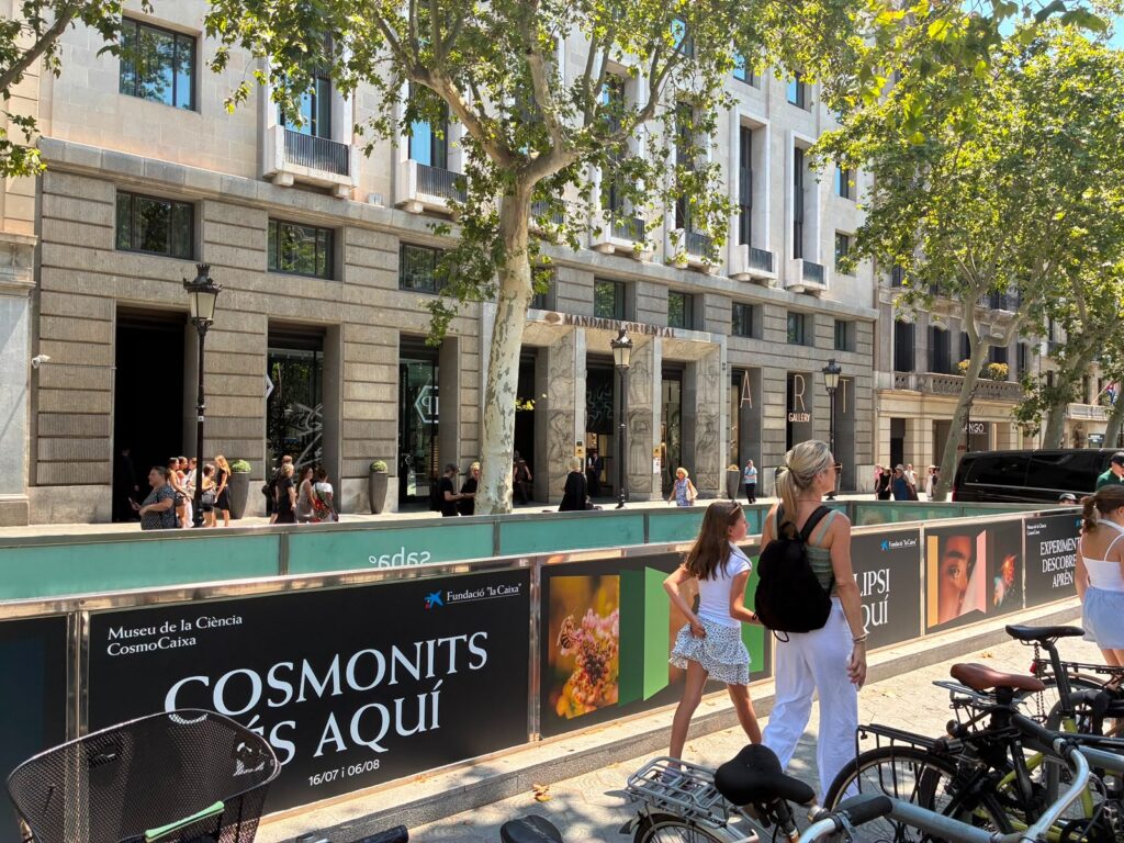 mobiliario urbano barcelona